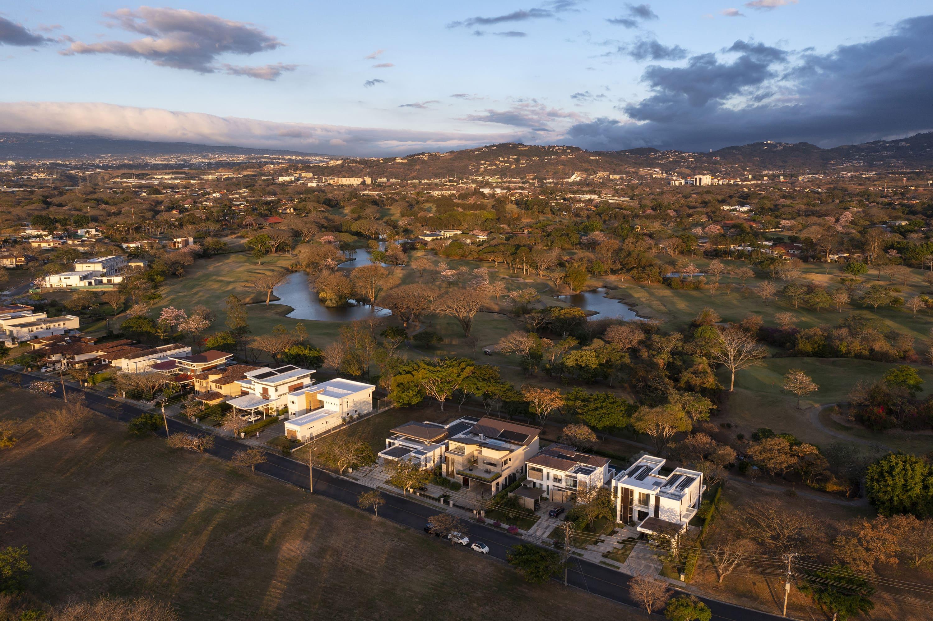Banner de Condominios en Santa Ana 